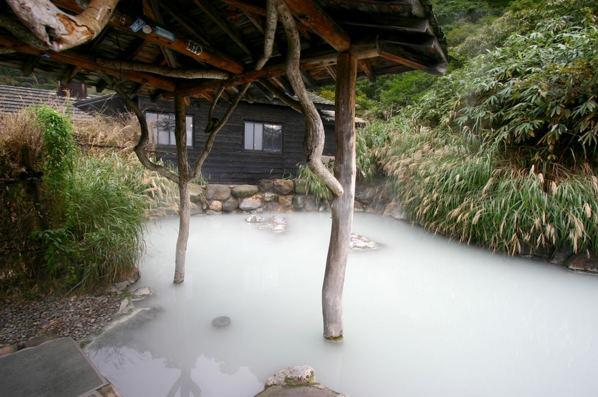 Tsurunoyu Onsen