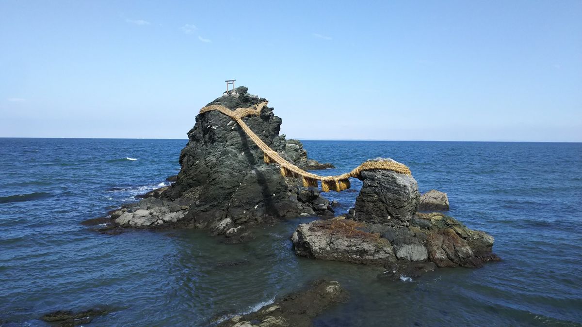 Futami Okitama Shrine