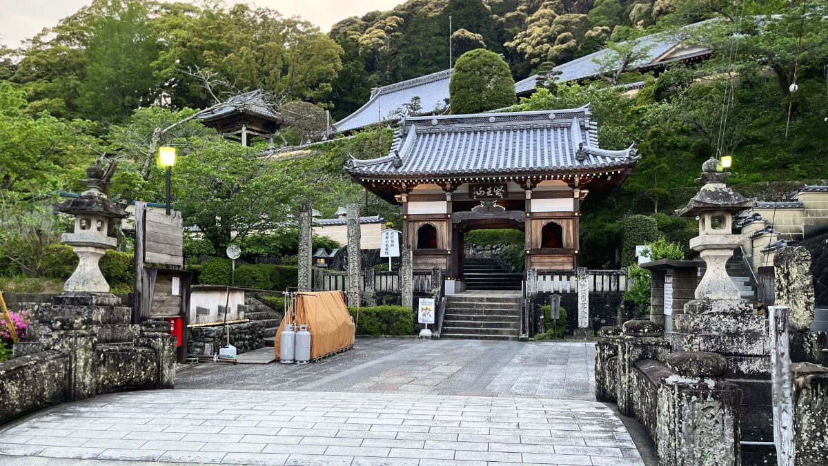 薬王寺