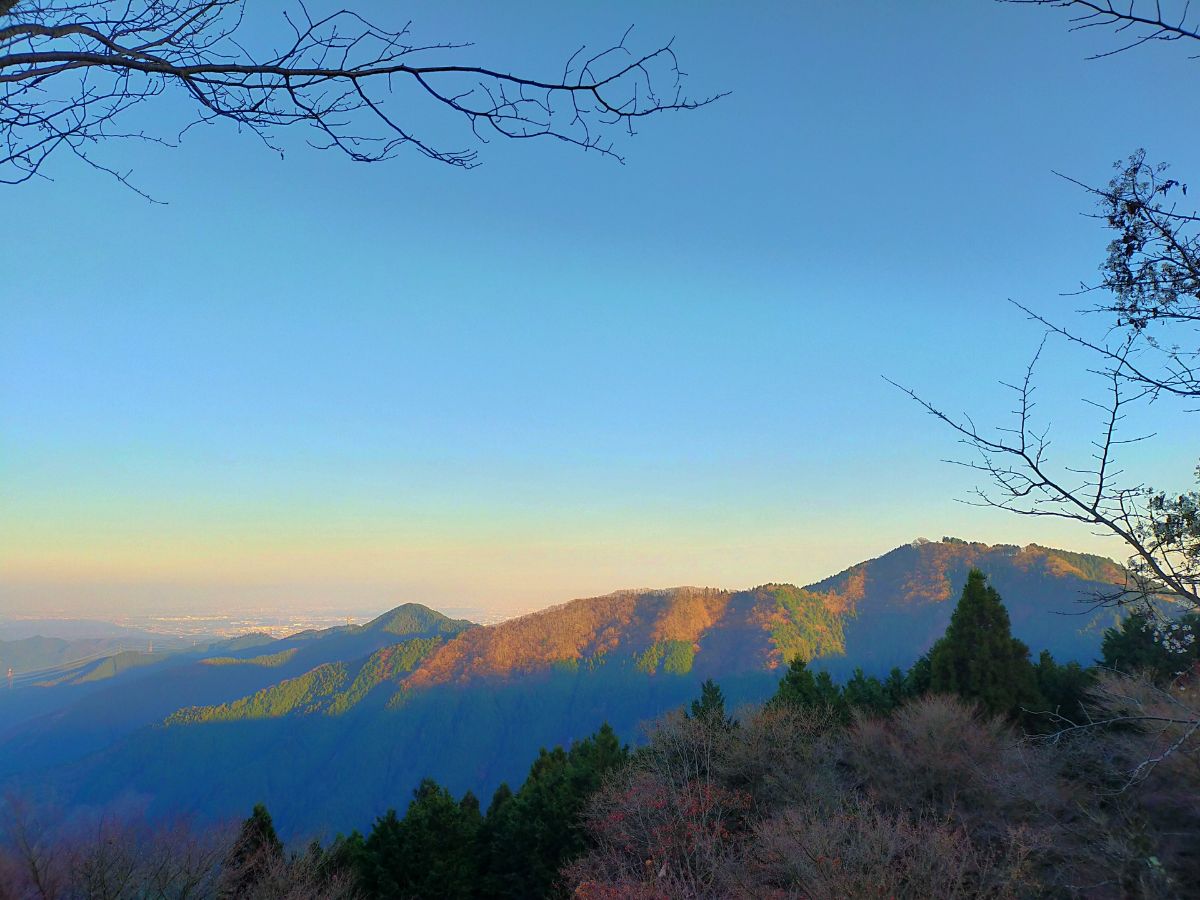 日の出山