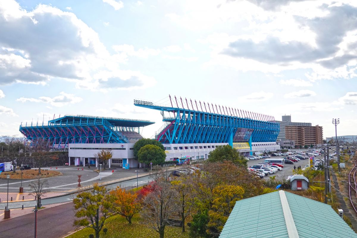 Ekimae Real Estate Stadium