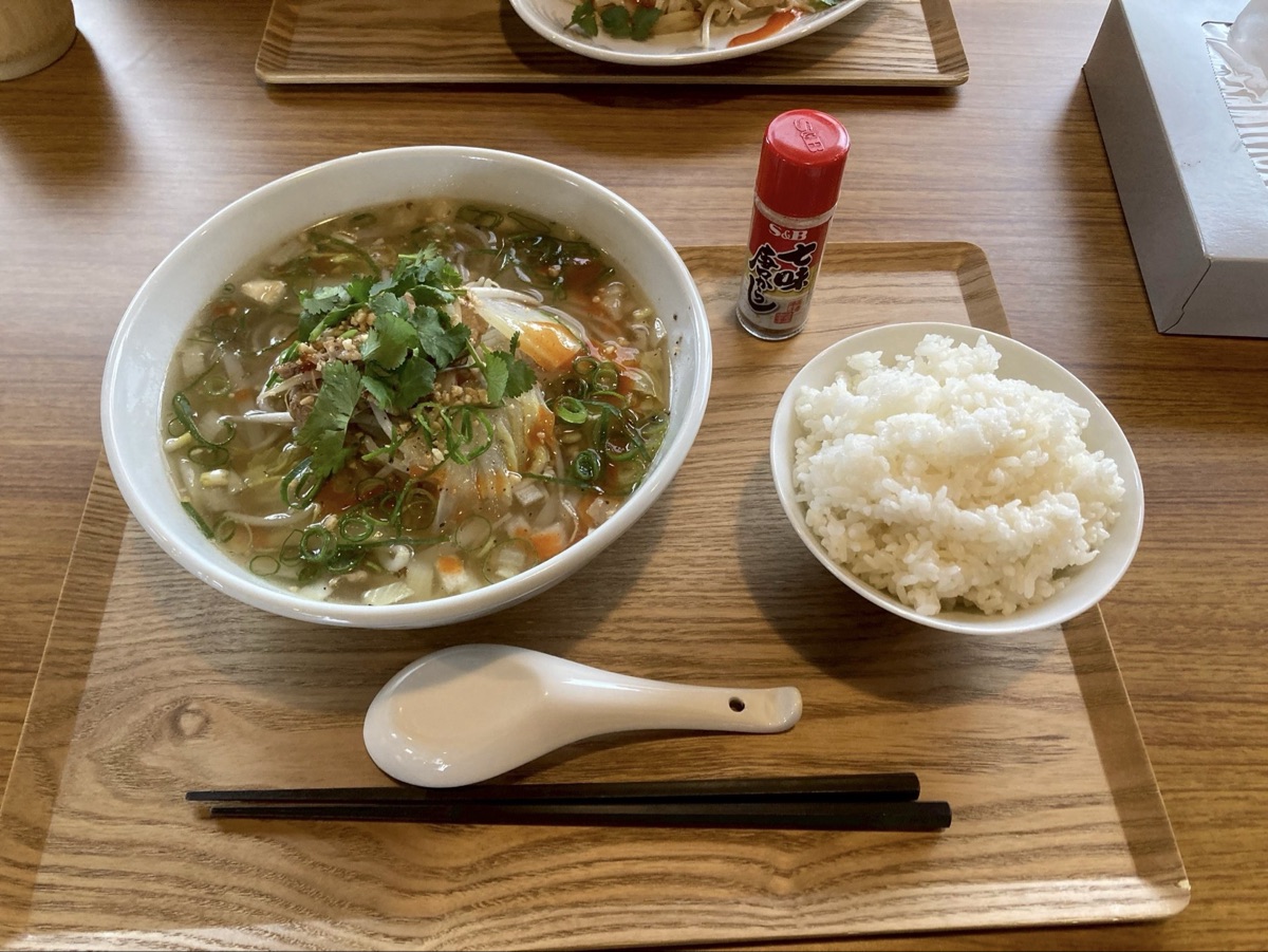 島のカンボジア料理 O-KUN