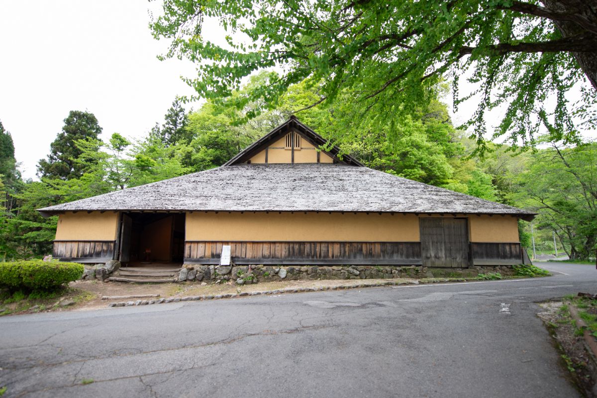 菅谷たたら山内