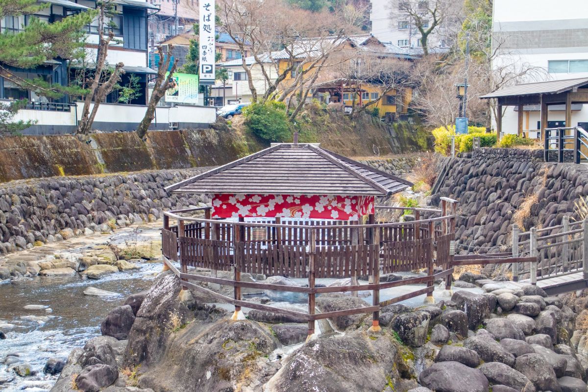 独鈷の湯