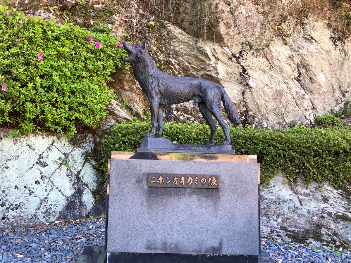 Canine Statue of Nihon-Okami